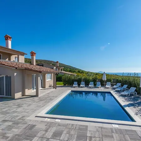 Villa Lida, A Modern With A Fantastic Sea View Stanisovi
