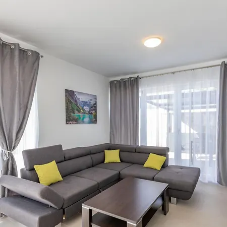 Lida, A Modern With A Fantastic Sea View
